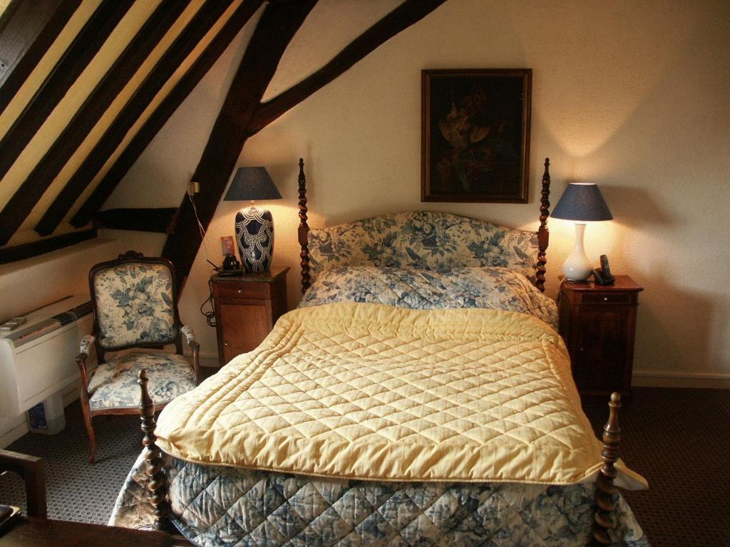 Le Moulin D'Hauterive Saint-Gervais-en-Vallière Δωμάτιο φωτογραφία